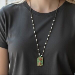 Vintage look Enamel pendant necklace